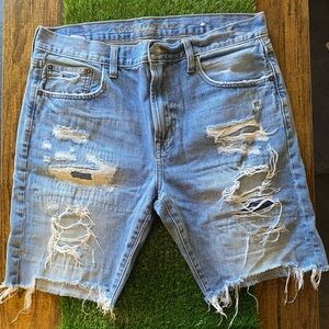 Short for men American Eagle size 34